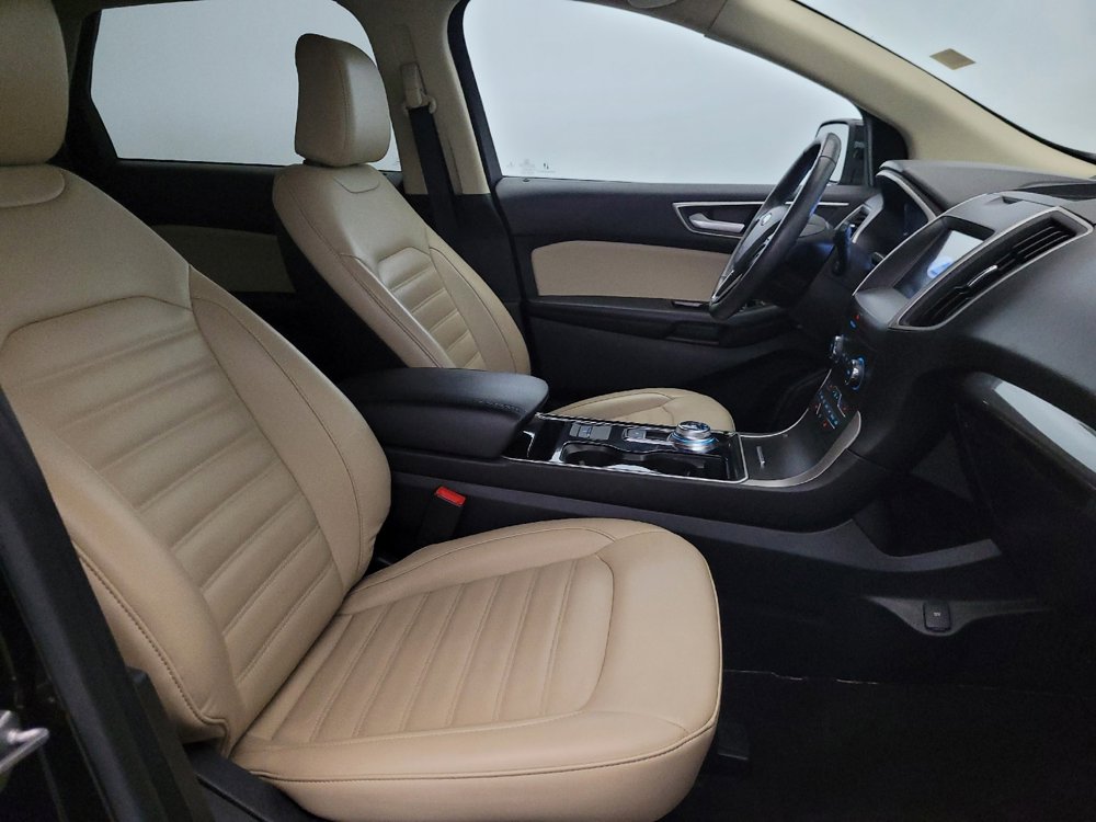 Used 2020 Ford Edge SEL image 21