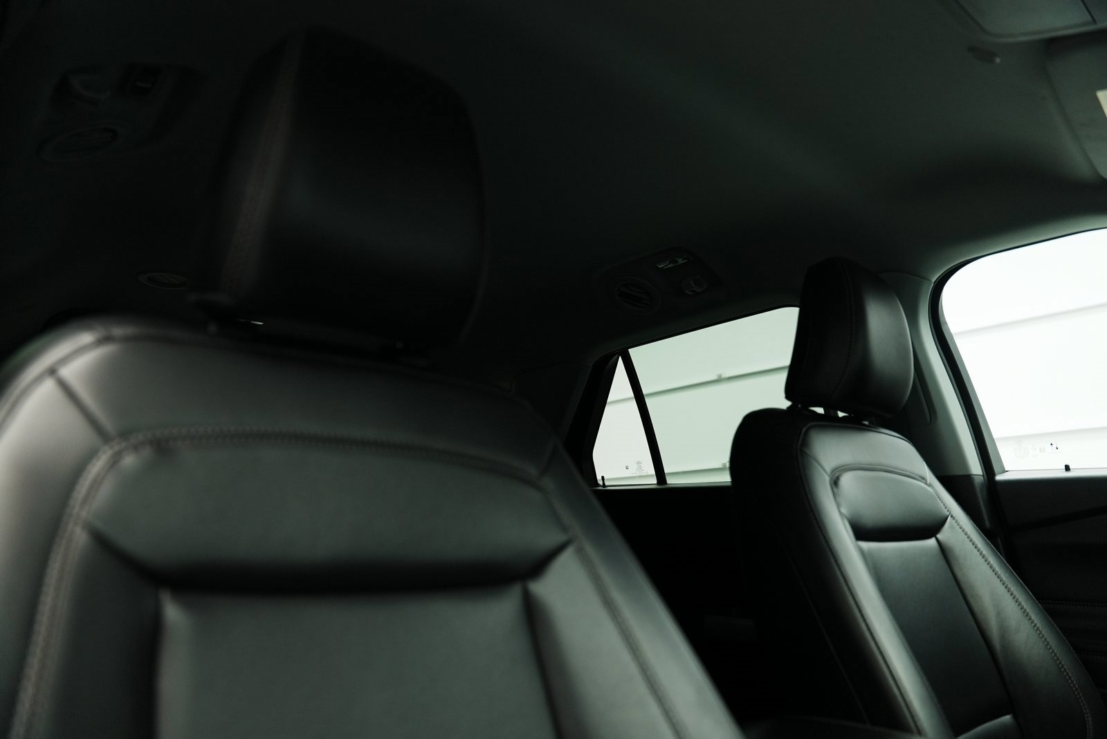 Used 2023 Ford Explorer XLT w/ Equipment Group 202A image 23