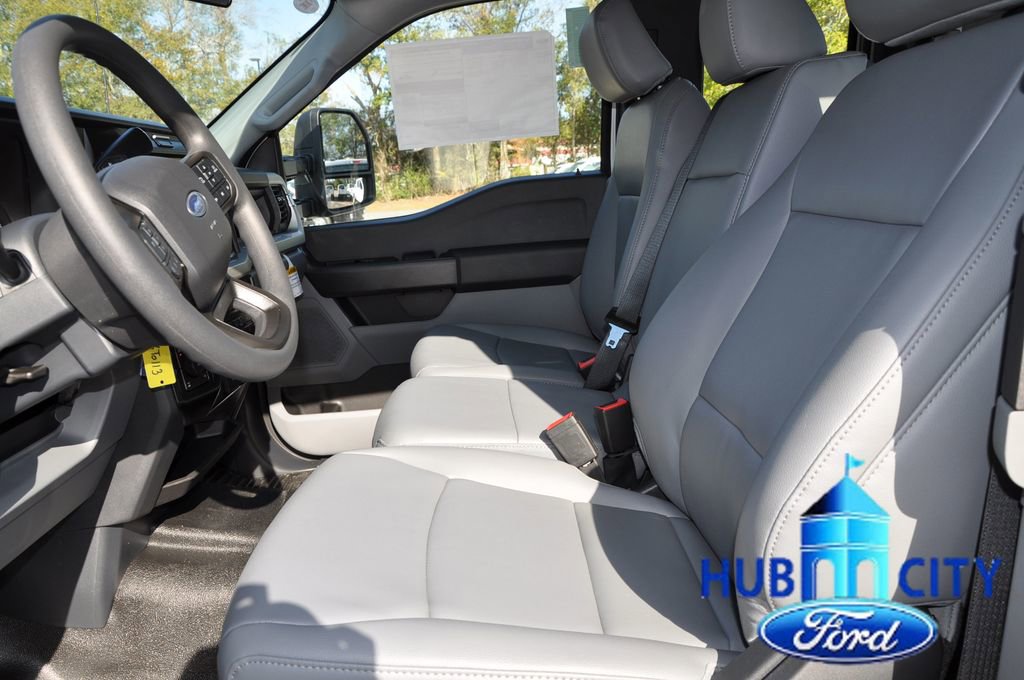 New 2026 Ford F250 XL image 3