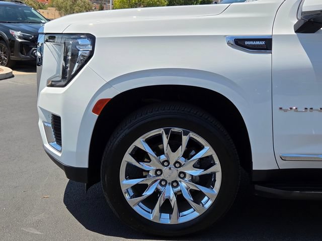 Used 2024 GMC Yukon XL SLT w/ SLT Luxury Package AWD/4WD image 9
