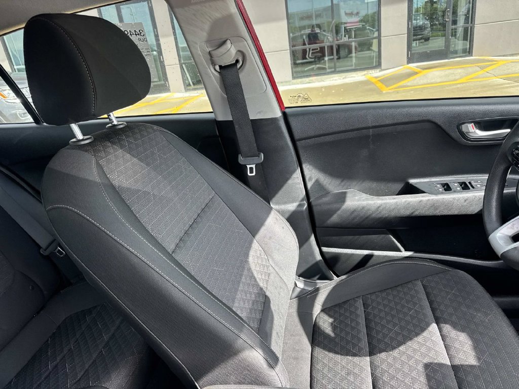 Used 2023 Kia Rio S FWD image 14