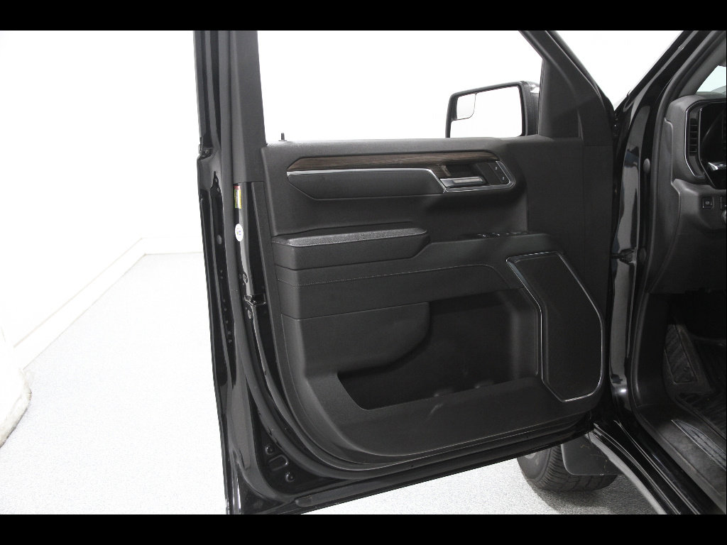 Certified 2023 Chevrolet Silverado 1500 LT AWD/4WD image 4