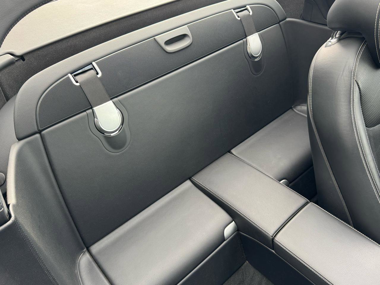 Used 2012 Mercedes-Benz SL 550 image 32