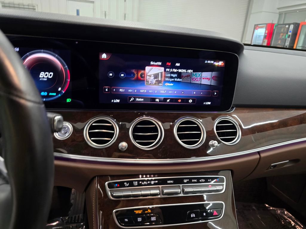 Used 2022 Mercedes-Benz E 450 4MATIC Sedan image 21
