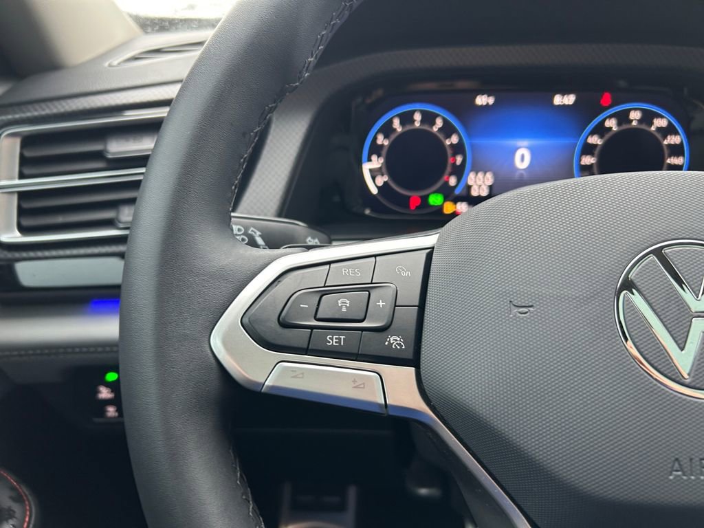 Used 2024 Volkswagen Atlas Peak Edition SE image 17