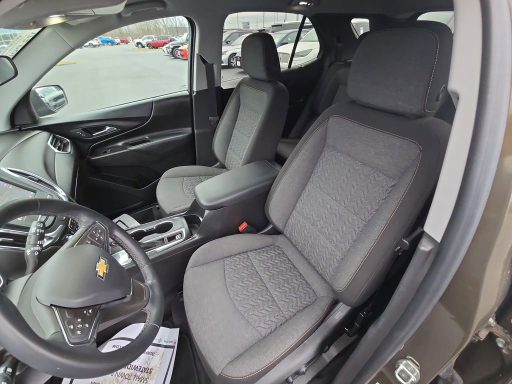 Used 2023 Chevrolet Equinox LT FWD image 15