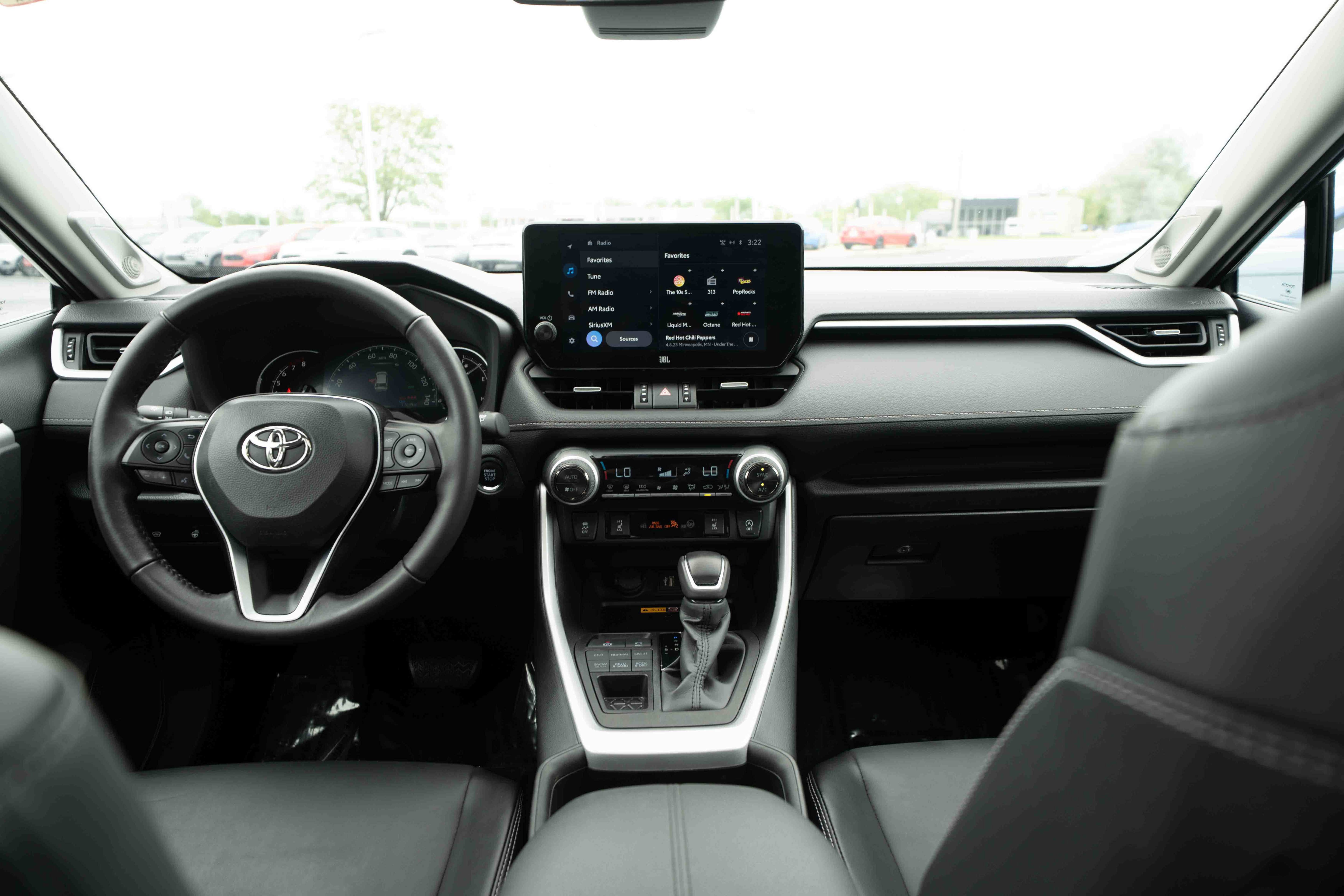 Used 2023 Toyota RAV4 XLE Premium AWD/4WD image 20