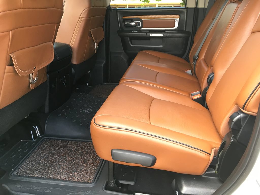 Used 2018 RAM 2500 Longhorn w/ Convenience Group AWD/4WD image 31