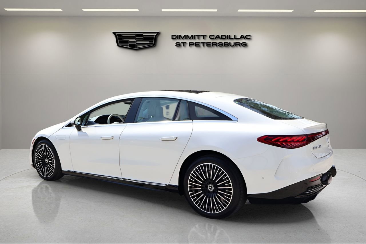 Used 2022 Mercedes-Benz EQS 580 4MATIC Sedan image 3