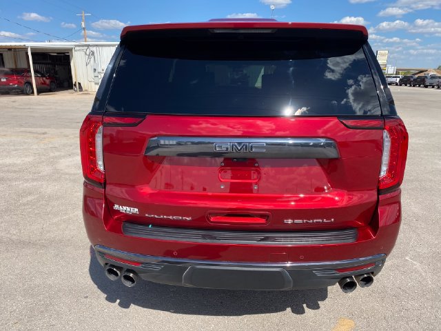 Used 2023 GMC Yukon XL Denali Ultimate AWD/4WD image 5