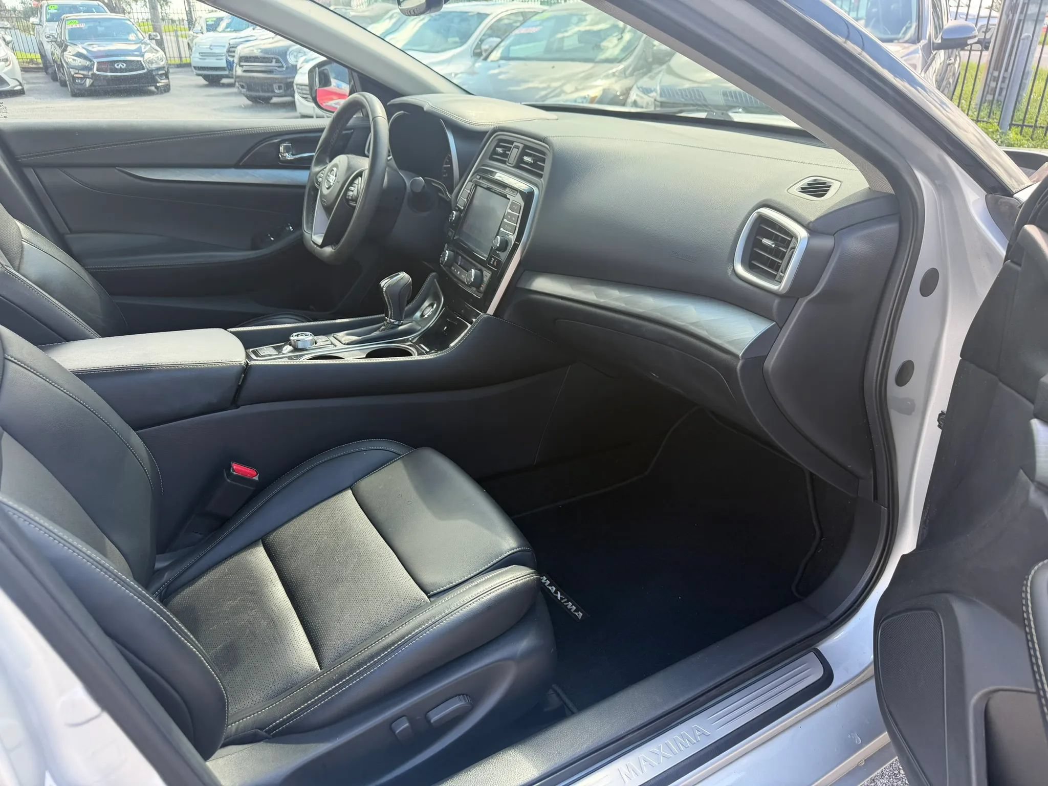 Used 2017 Nissan Maxima 3.5 SV FWD image 10