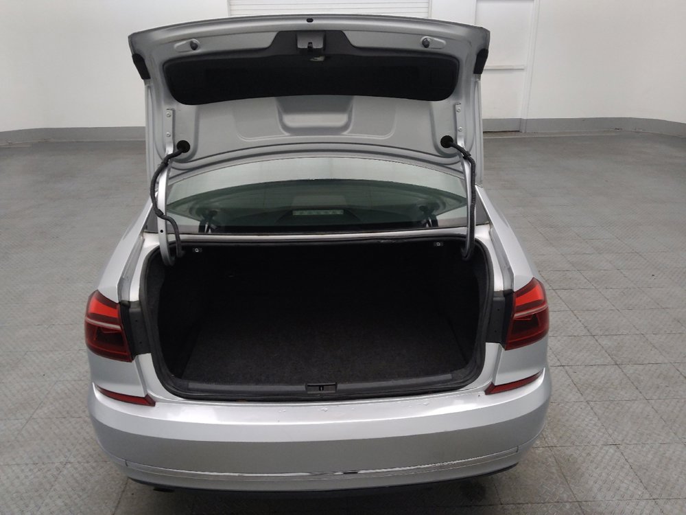 Used 2019 Volkswagen Passat 2.0T Wolfsburg FWD image 29