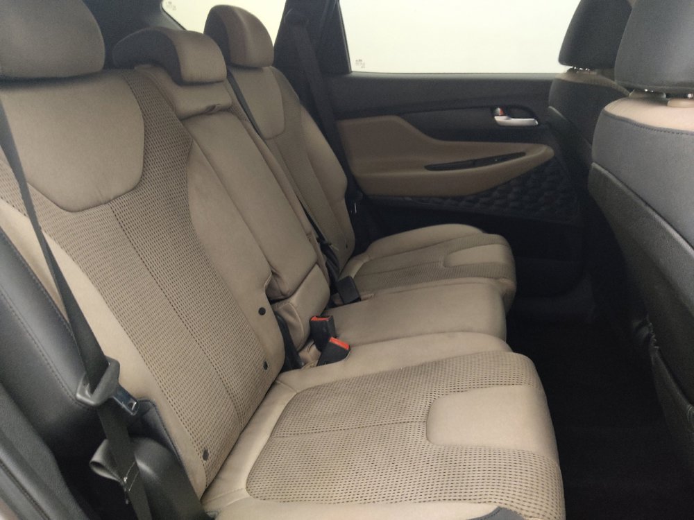 Used 2020 Hyundai Santa Fe SE image 19