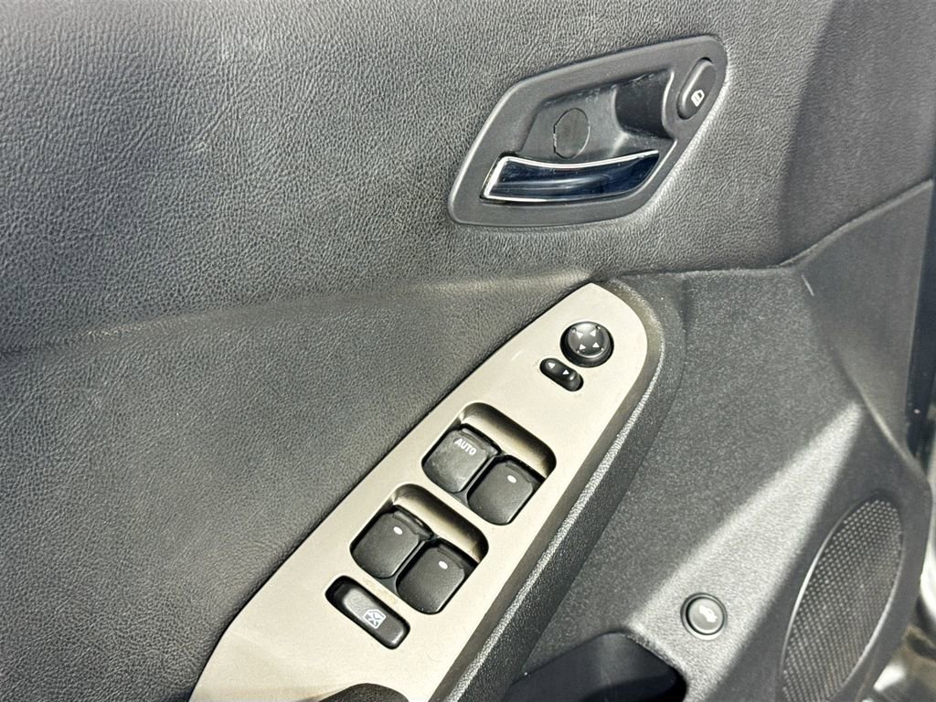 Used 2006 Pontiac G6 GT FWD image 17
