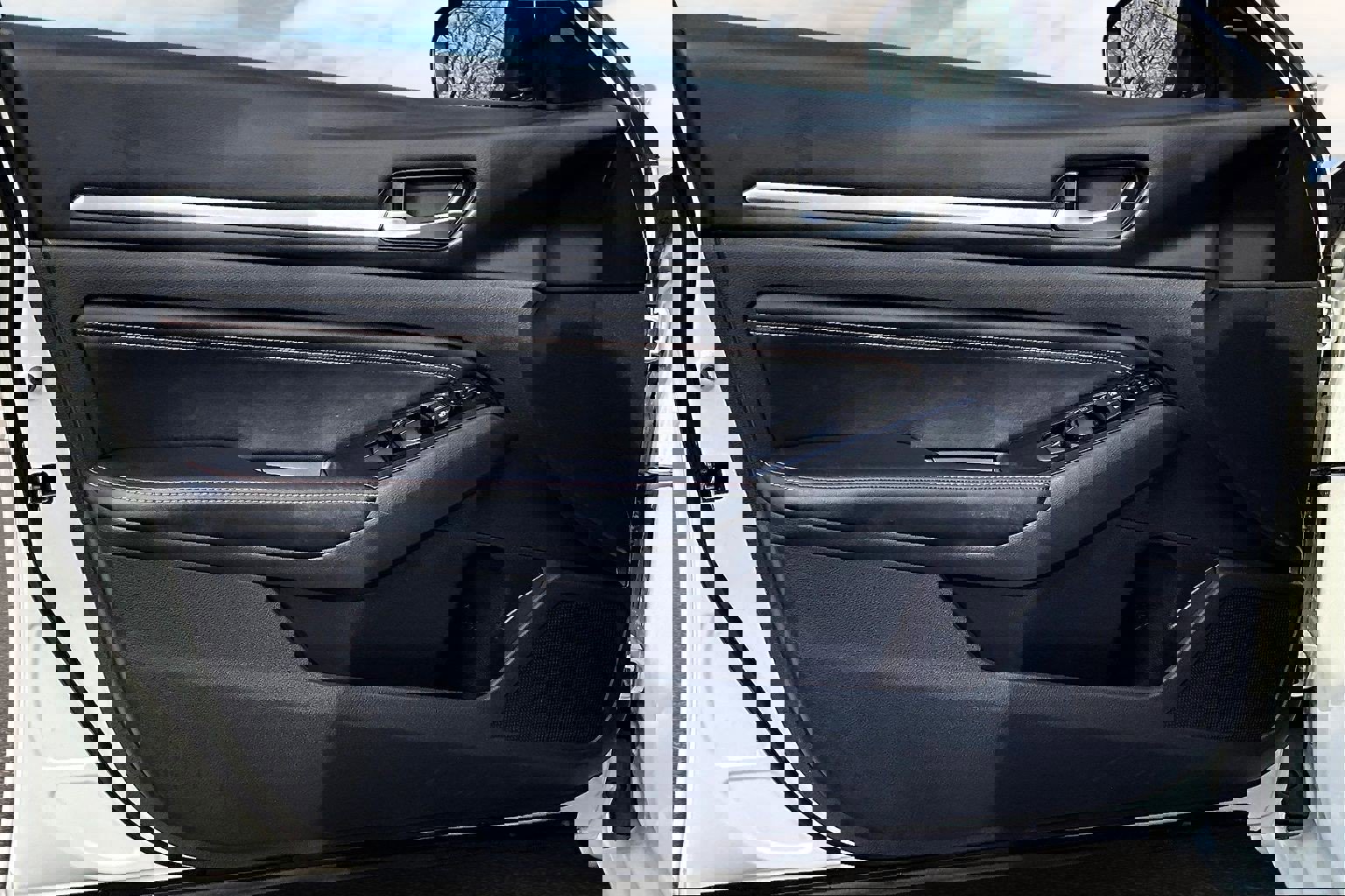 Used 2023 Nissan Altima 2.5 SR w/ SR Premium Package image 12