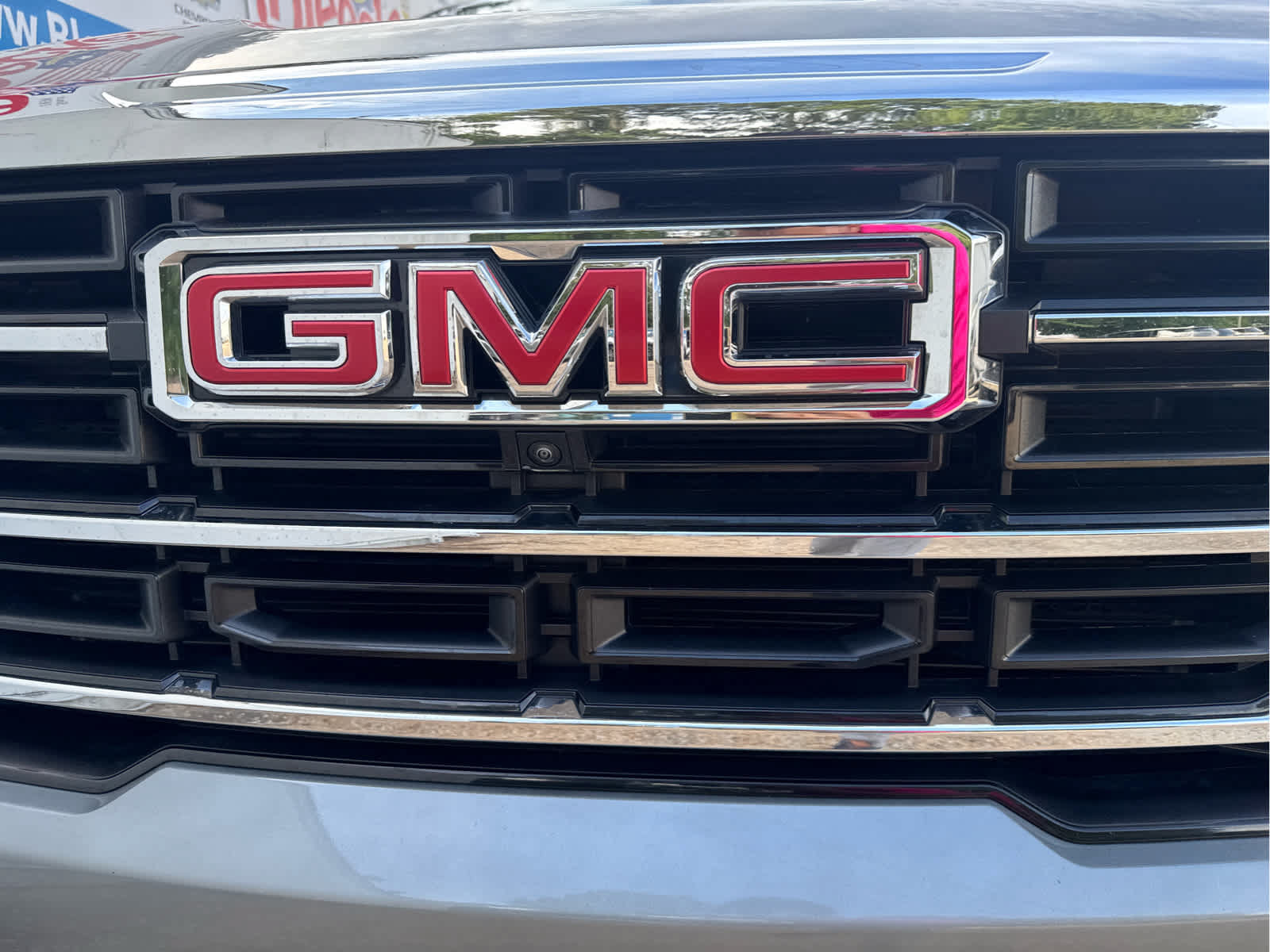 Used 2025 GMC Acadia Elevation FWD image 11