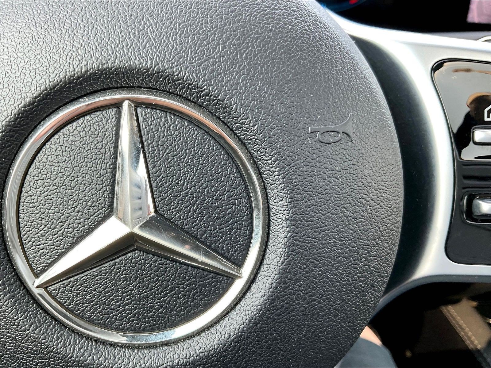 Used 2020 Mercedes-Benz GLE 350 4MATIC image 39