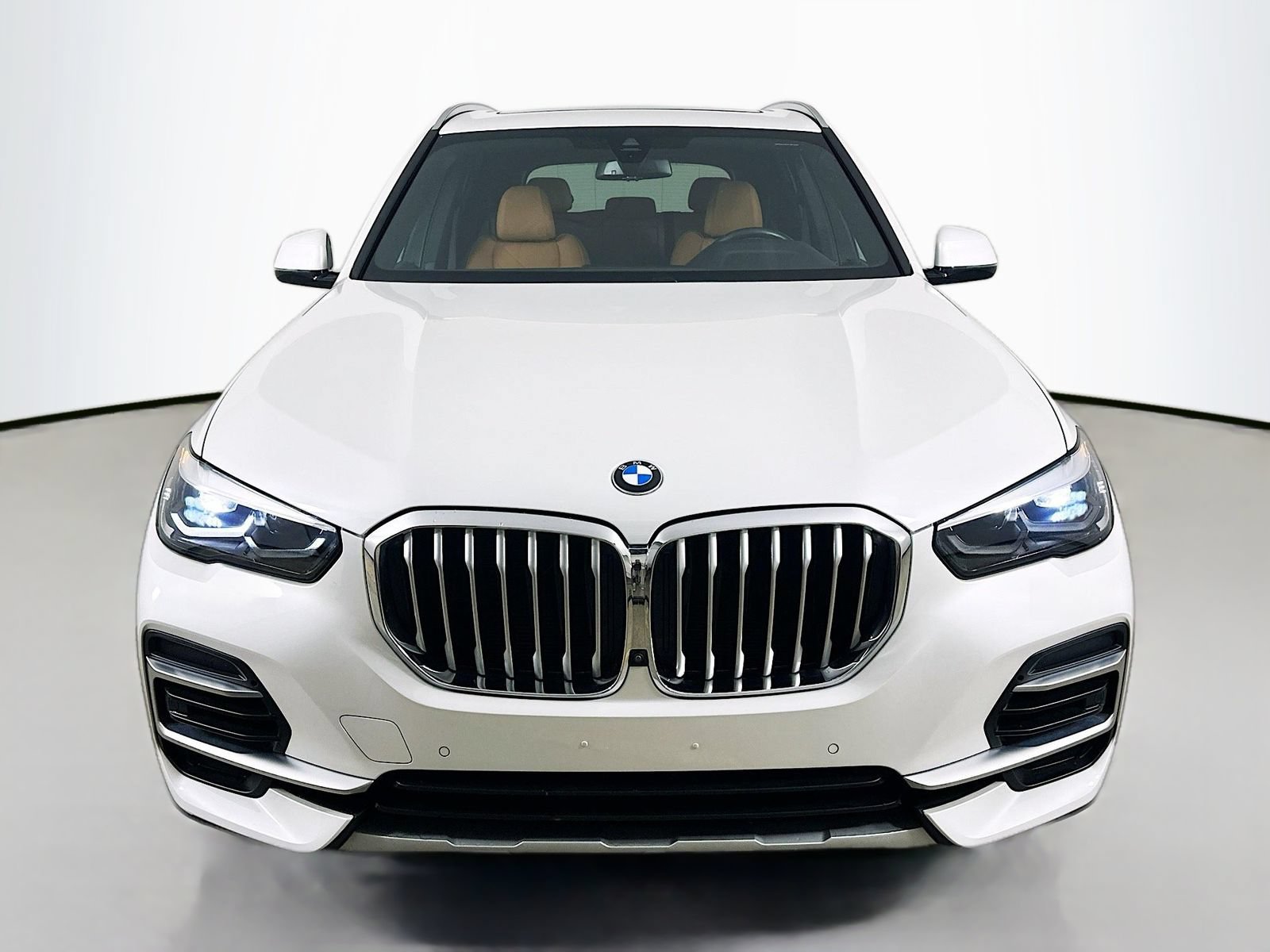 Used 2023 BMW X5 xDrive40i w/ Parking Assistance Package AWD/4WD image 2