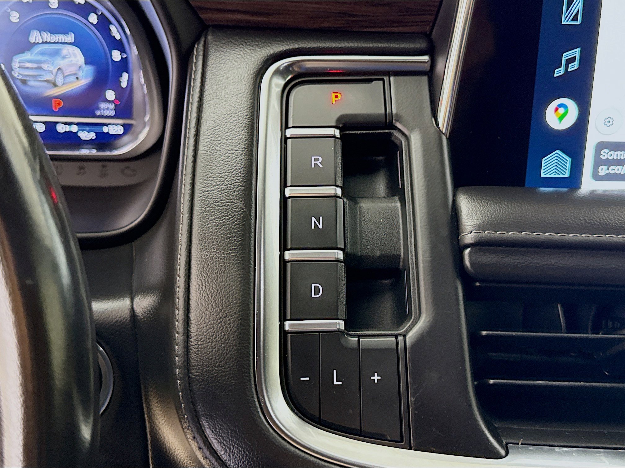 Used 2022 Chevrolet Suburban LT image 17