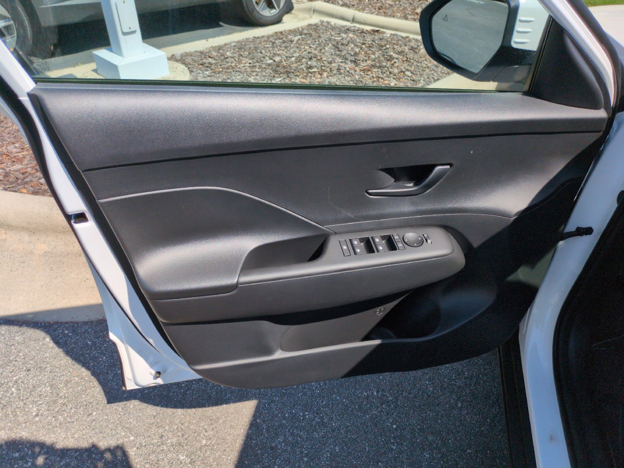 New 2026 Hyundai Kona SE image 15