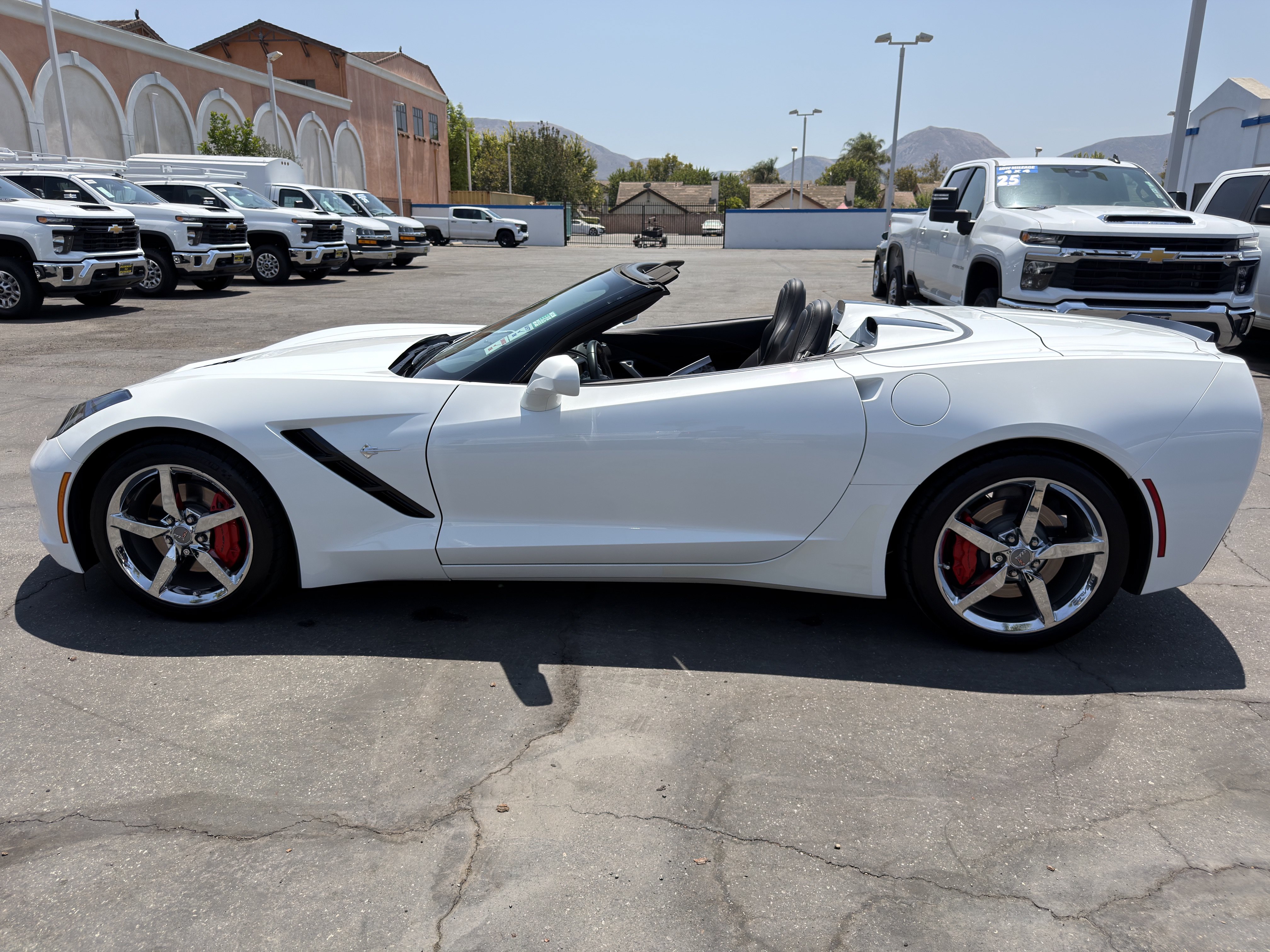 Used 2014 Chevrolet Corvette Stingray Convertible w/ 2LT Preferred Equipment Group RWD image 9