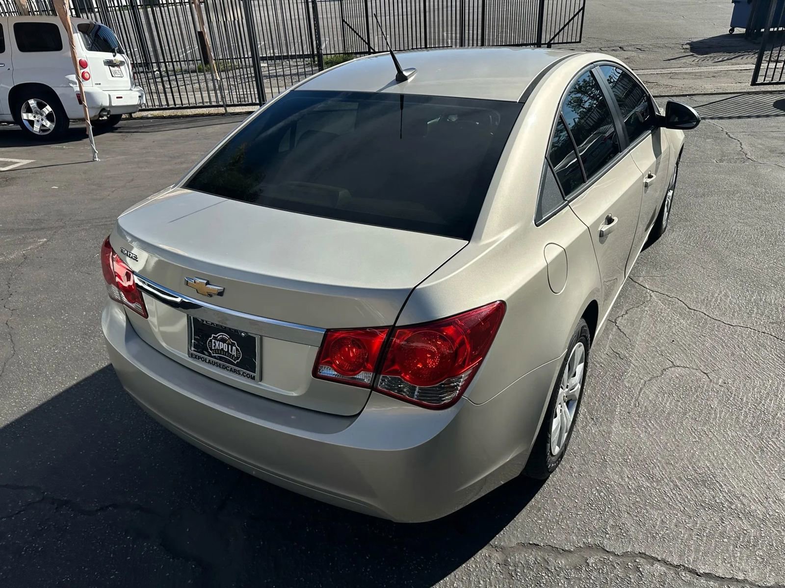 Used 2014 Chevrolet Cruze LS image 17