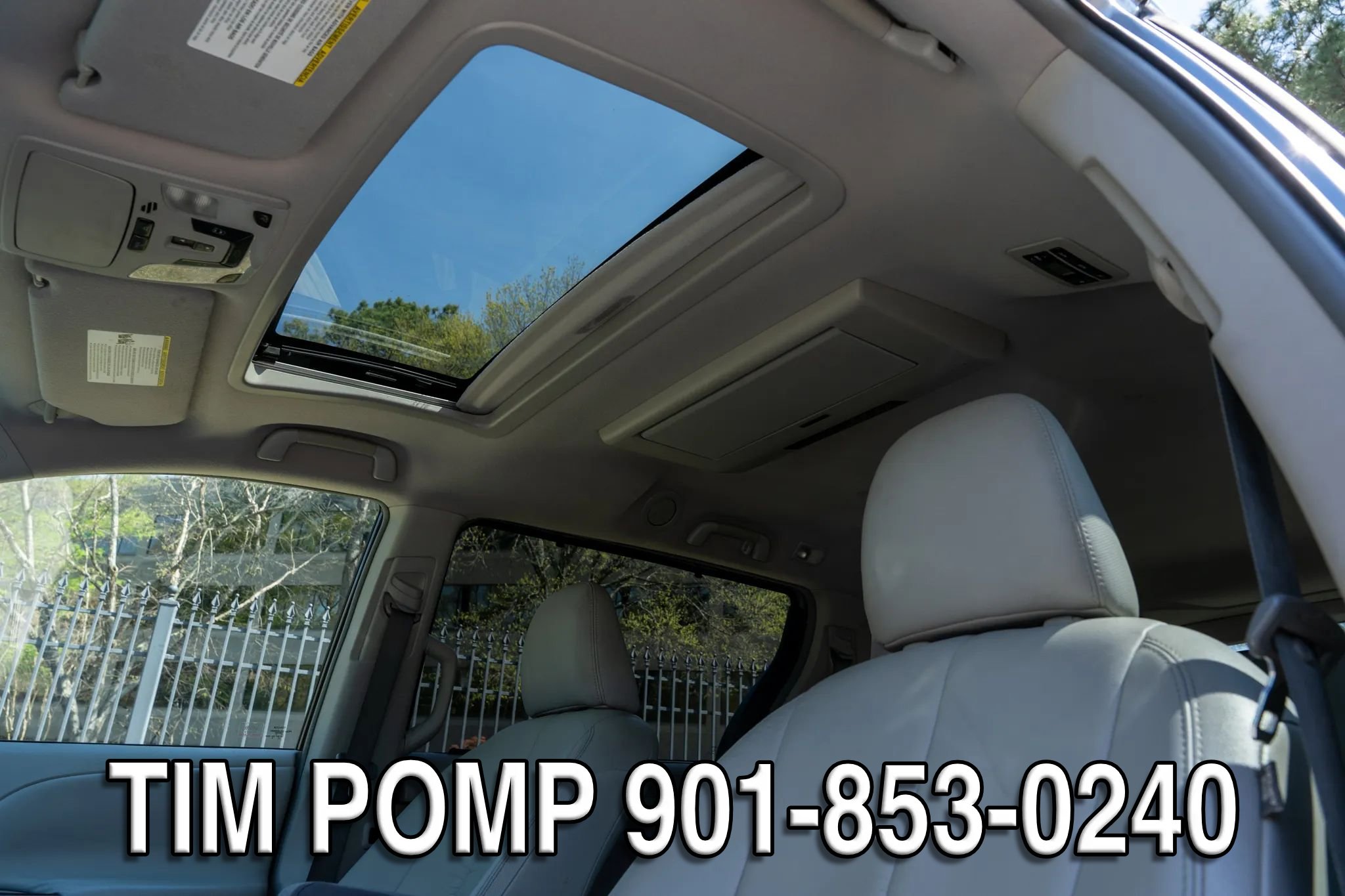 Used 2011 Toyota Sienna XLE w/ Entertainment Pkg FWD image 12