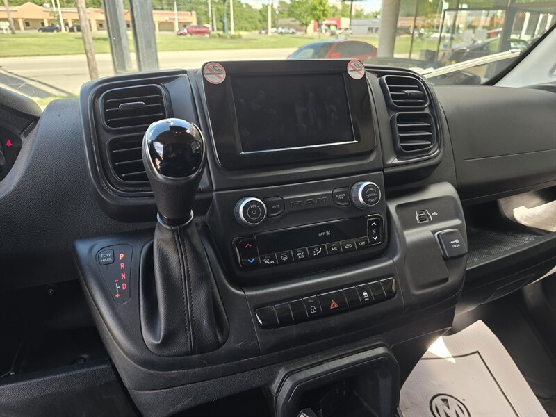 Used 2025 RAM ProMaster 3500 w/ Convenience Group FWD image 17