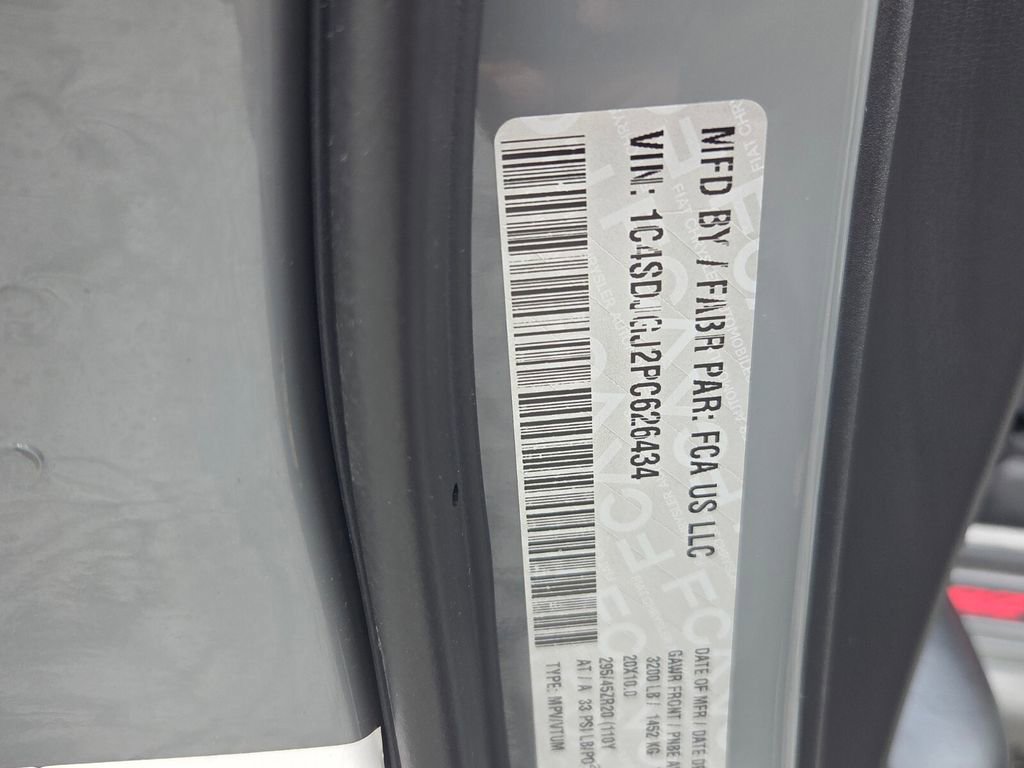 Used 2023 Dodge Durango SRT image 6