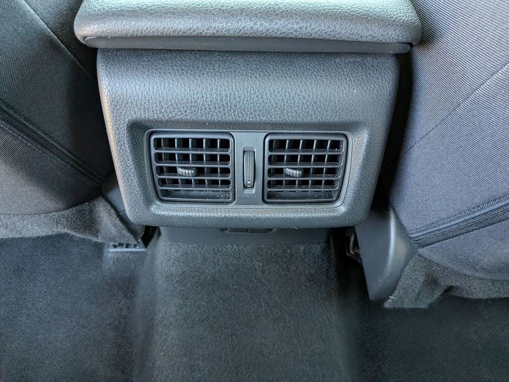 Used 2025 Toyota Camry LE image 24