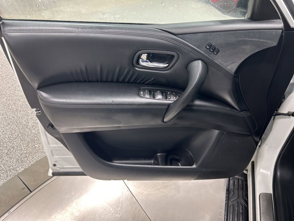 Used 2024 Nissan Armada SL w/ Midnight Edition Package image 9