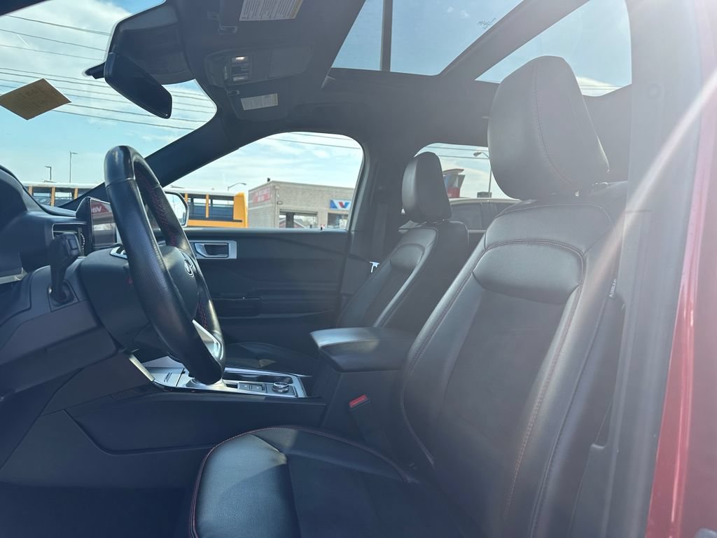 Used 2022 Ford Explorer ST-Line w/ Class IV Trailer Tow Package AWD/4WD image 24