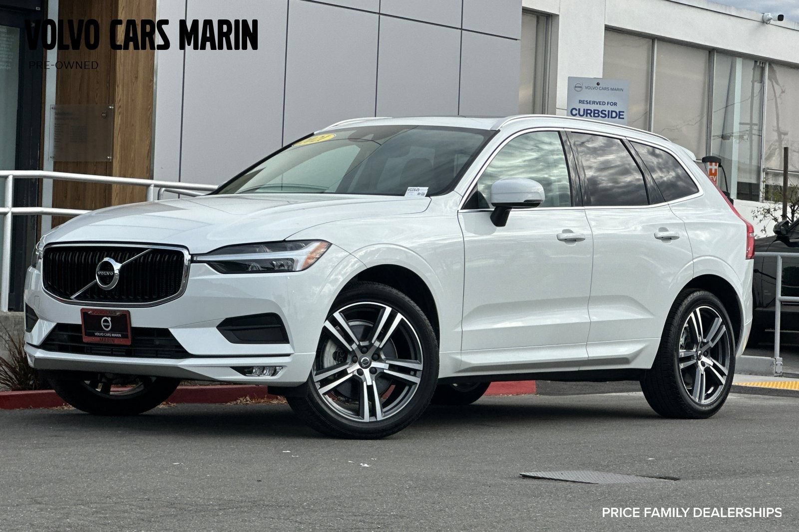 Used 2021 Volvo XC60 T6 Momentum w/ Premium Package AWD/4WD image 1