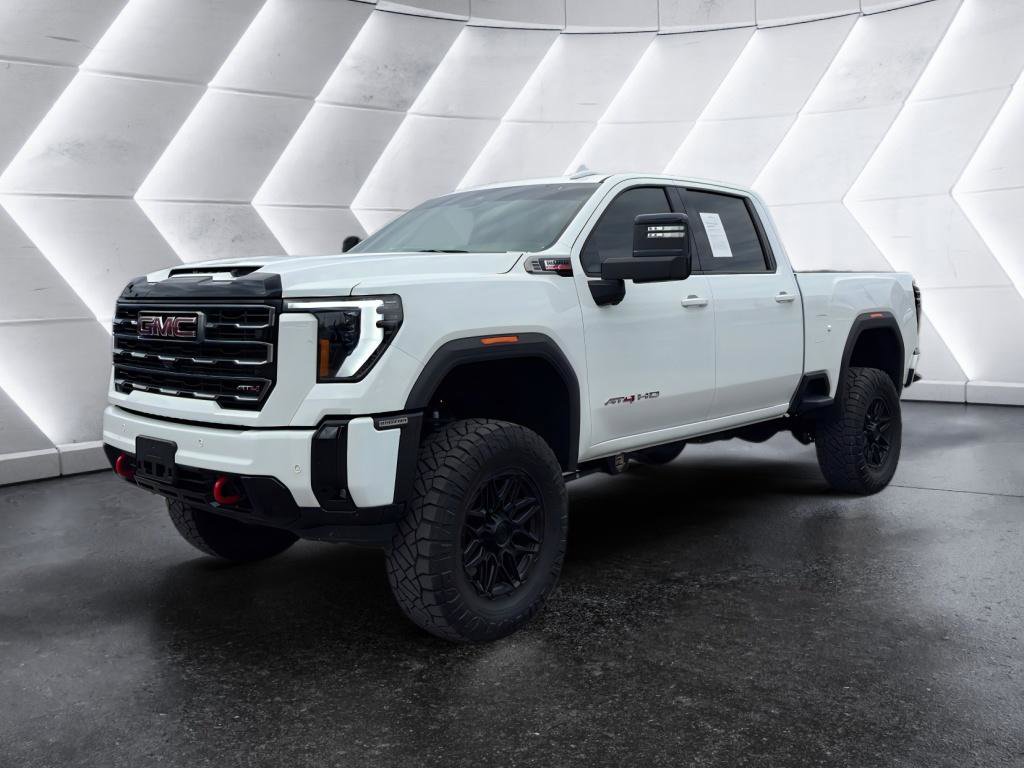 Used 2025 GMC Sierra 2500 AT4 image 3