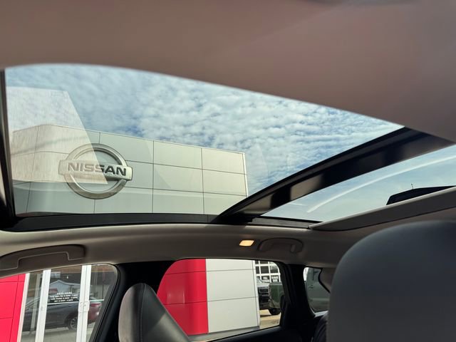 Used 2021 INFINITI QX50 Luxe AWD/4WD image 2