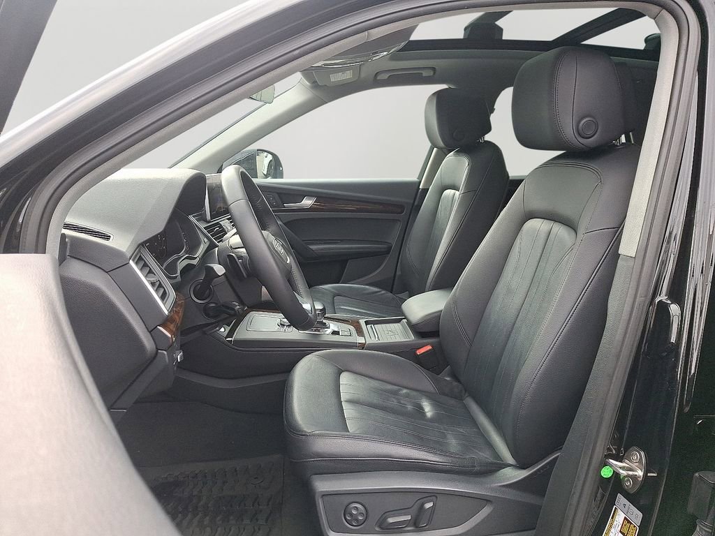 Used 2020 Audi Q5 2.0T Premium Plus w/ Premium Plus Package image 14