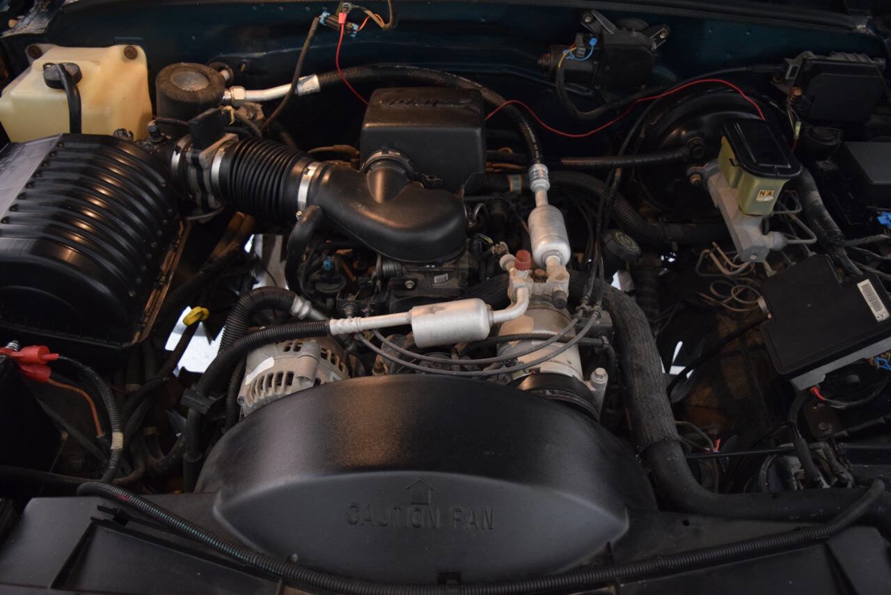 Used 1997 Chevrolet Silverado 1500 4x4 Regular Cab w/ Preferred Equipment Group 2 image 58