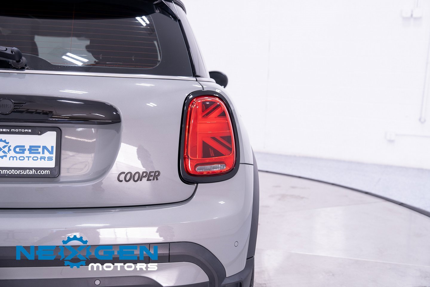 Used 2023 MINI Cooper 2-Door Hardtop image 51