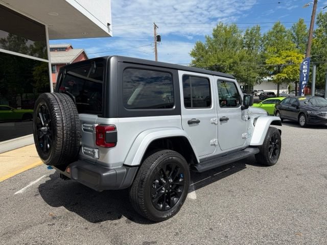 Used 2023 Jeep Wrangler Unlimited Sahara w/ Cold Weather Group AWD/4WD image 14
