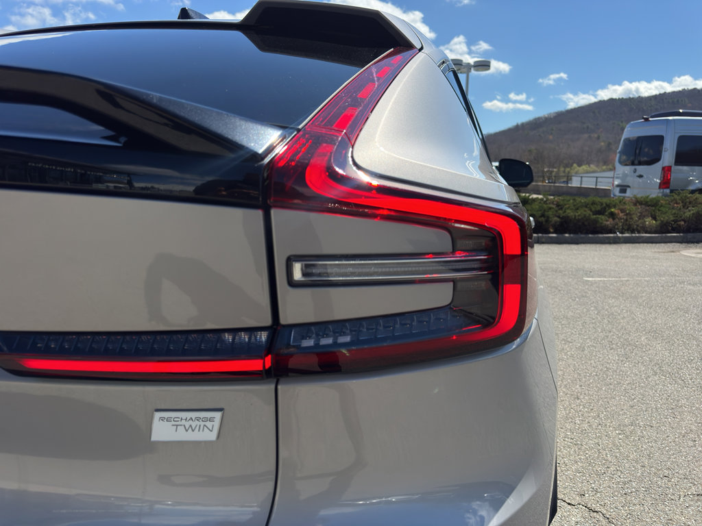 Certified 2023 Volvo C40 P8 Recharge Ultimate image 8