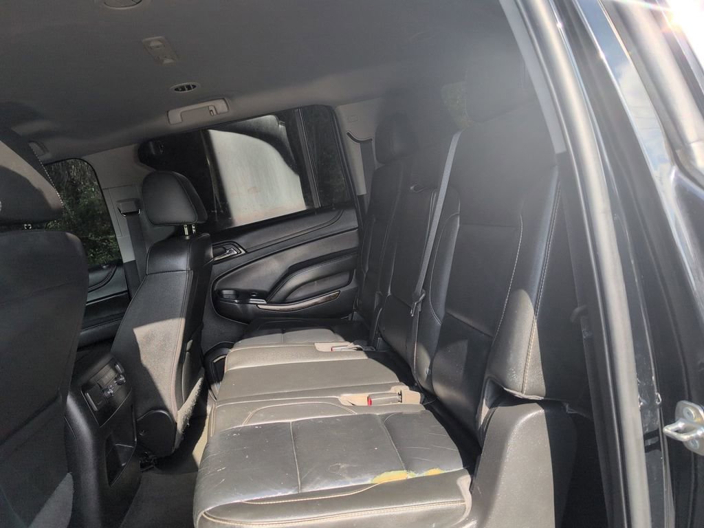 Used 2018 Chevrolet Suburban LT image 23