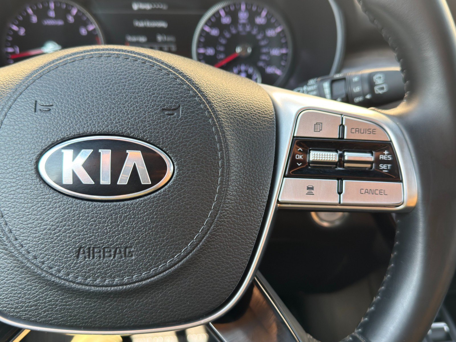 Used 2020 Kia Telluride SX w/ Towing Package FWD image 21