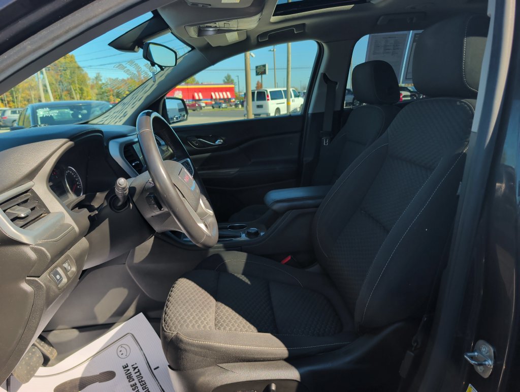 Used 2017 GMC Acadia SLE FWD image 8
