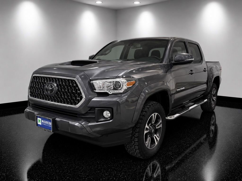 Used 2018 Toyota Tacoma TRD Sport AWD/4WD image 1