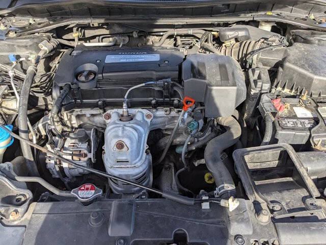 Used 2013 Honda Accord EX image 40