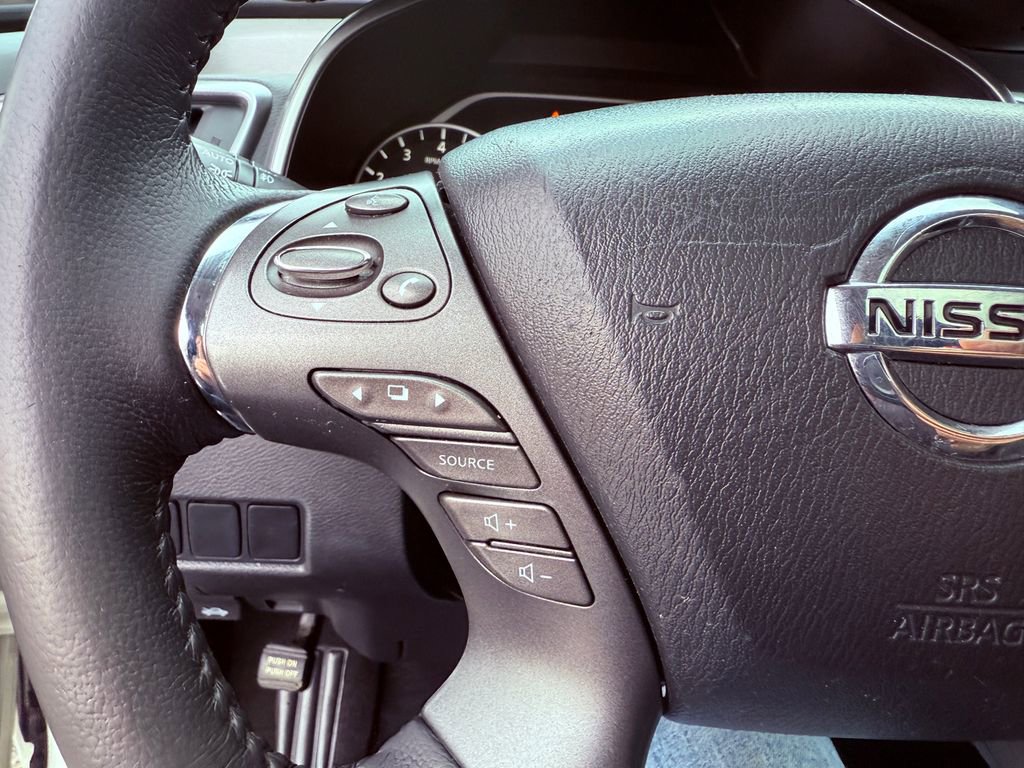 Used 2019 Nissan Murano SV w/ Premium Package image 24