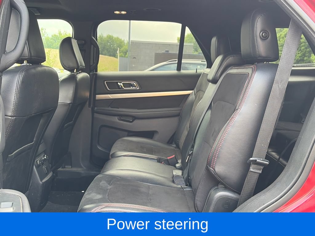 Used 2019 Ford Explorer XLT w/ Equipment Group 202A AWD/4WD image 27