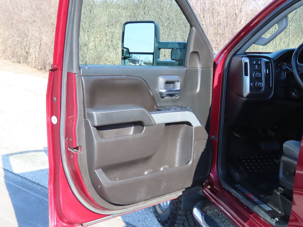 Used 2016 Chevrolet Silverado 3500 LT w/ LT Convenience Package image 26