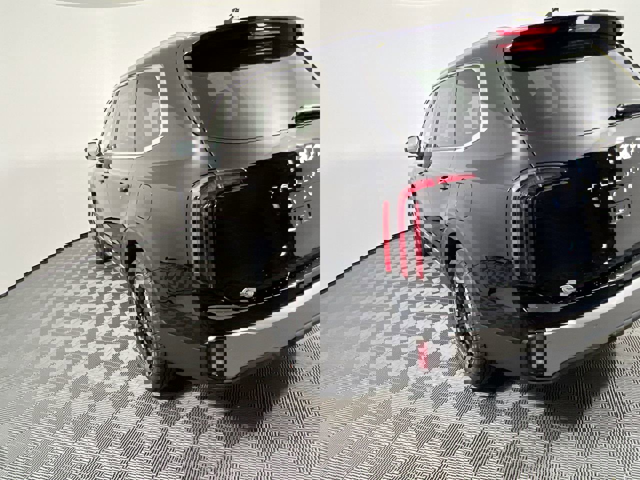 Used 2025 Kia Telluride EX w/ EX Captain's Chair Package image 6