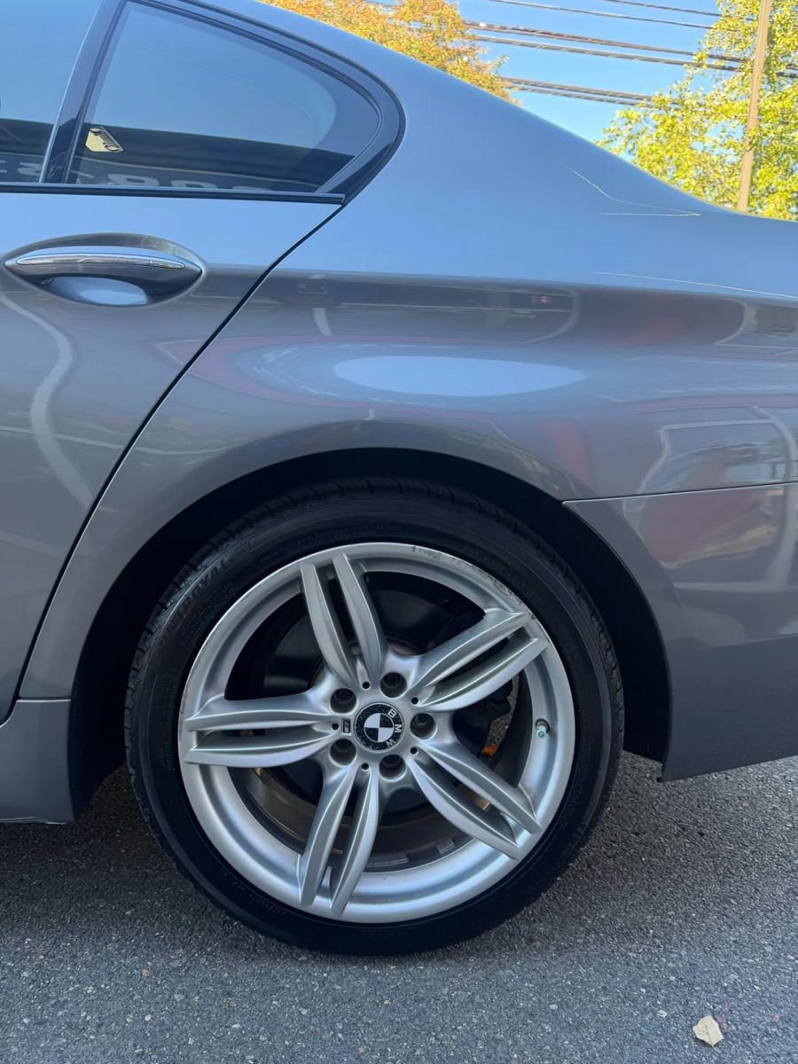 Used 2016 BMW 550i xDrive Sedan AWD/4WD image 8
